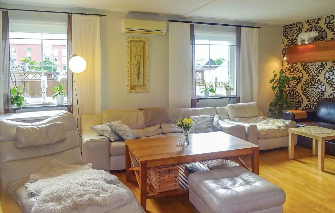 4 Bedroom Lovely Home In Hoeganaes Exterior photo